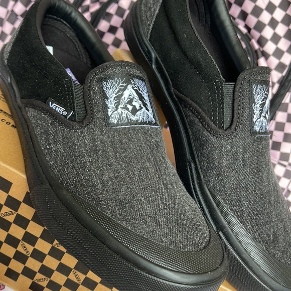 Vans Men’s Bmx Slip-On
Fast And Loose Black
VN0005V1BLA
Sneakers - Picture 8 of 16